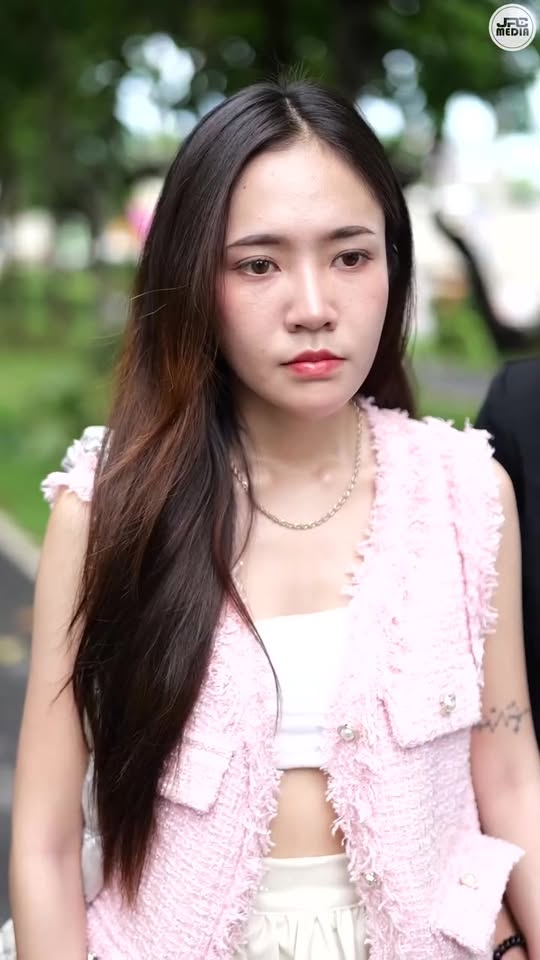 [หนังเต็มเรื่อง] 357H1006 B บอดี้การ์ดอย่างฉัน ขอรักคุณหนูพันล้านได้ไหม