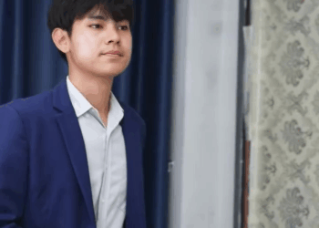 [หนังเต็มเรื่อง] 359H1006 B บ้านนอกอย่างแก จะมาสมัครแอร์โฮสเตท