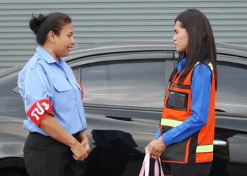 [หนังเต็มเรื่อง] 089H1006 B เมียจนๆของประธาน รปภ ไม่ให้เข้าบริษัท