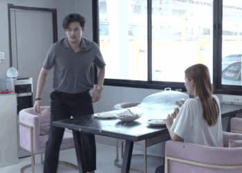 [หนังเต็มเรื่อง] 611H1006 G กล้ามาก ที่เอาเมียน้อยเข้าบ้านต่อหน้าเมียหลวง