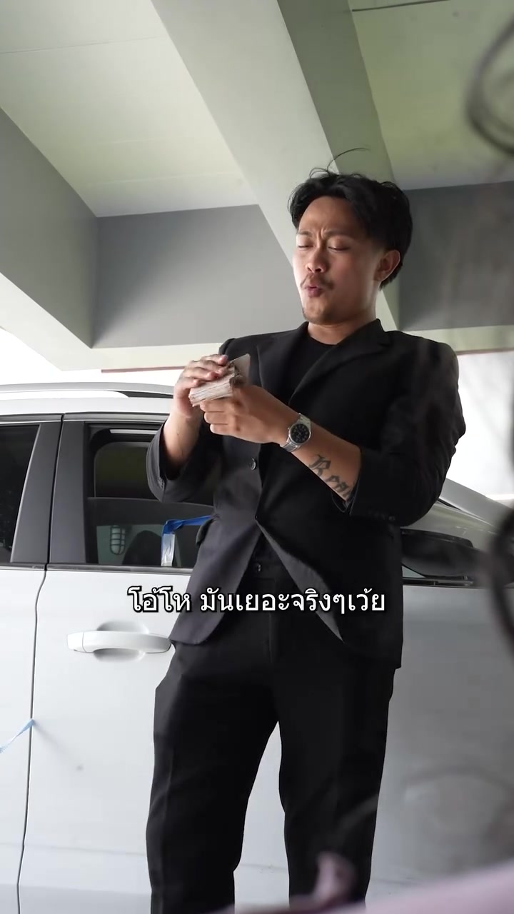 [หนังเต็มเรื่อง] 609H1006 G กระโปรงหลุดระหว่างไปสัมภาษณ์งาน แต่โชคดีที่ขอทานเข้ามาช่วย