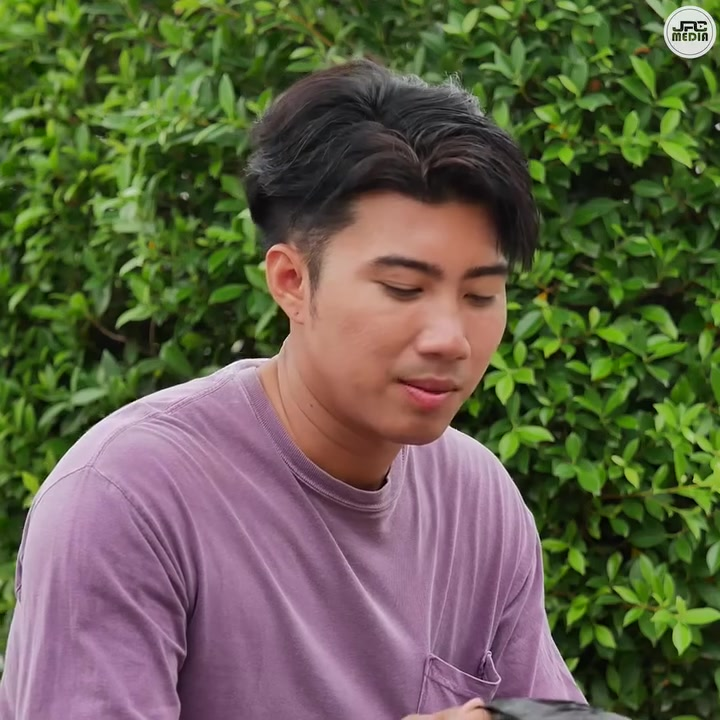 [หนังเต็มเรื่อง] 379H1006 B ประธานลองแต่งตัวจนๆ ทดสอบสังคม