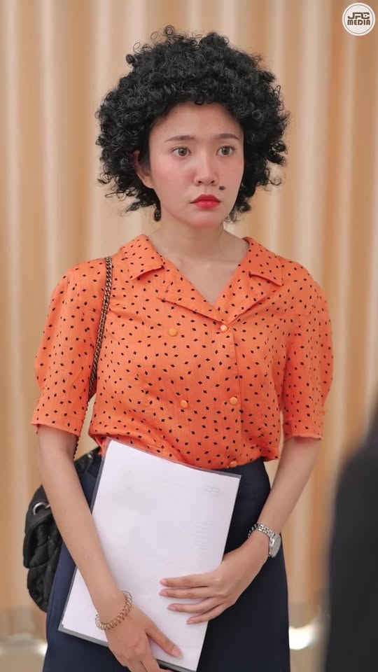 [หนังเต็มเรื่อง] 384H1006 B ประธานอกหัก ตกหลุมรักพนักงานที่พึ่งไล่ออก