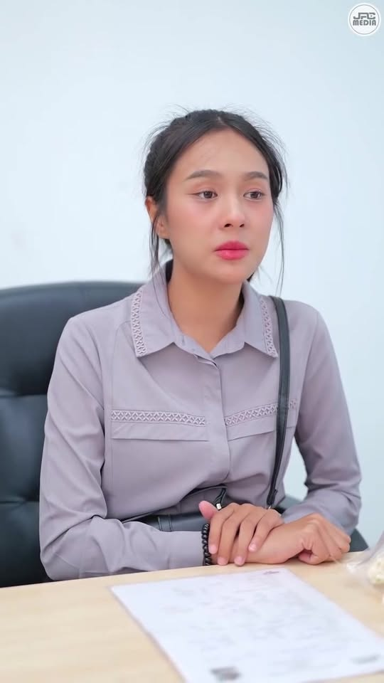 [หนังเต็มเรื่อง] 385H1006 B ปลอมเป็นแม่ค้าตาบอด ลองใจคนสมัครงาน