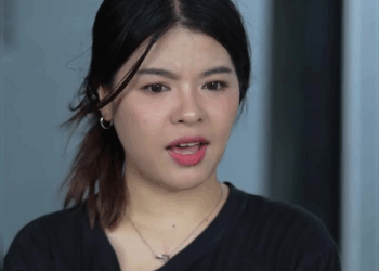 [หนังเต็มเรื่อง] 596H1006 G แม่ค้าขายลูกชิ้นปิ้ง ปิ๊งรักหนุ่มจบนอก