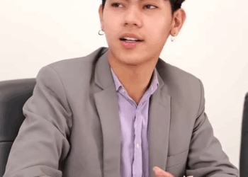 [หนังเต็มเรื่อง] 393H1006 B ปลอมตัวเป็นเด็กฝึกงาน ก่อนขึ้นเป็นประธานบริษัท