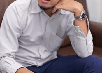 [หนังเต็มเรื่อง] 416H1006 B ปลอมตัวเป็นยามหนีคู่หมั้น แต่ดันหลงรักแม่บ้าน