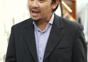 [หนังเต็มเรื่อง] 131H1006 B เอาคนเก็บยะมาทำงาน ว่าแล้วต้องเจอแบบนี้