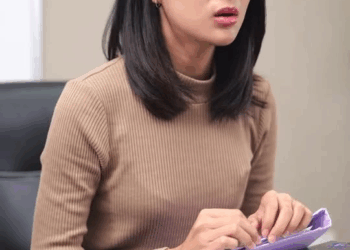 [หนังเต็มเรื่อง] 429H1006 B ผู้จัดการบ้าอำนาจ โดนเด็กฝึกงานโค่นตำแหน่ง