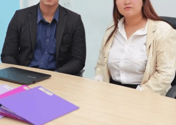 [หนังเต็มเรื่อง] 461H1006 B พี่ชายเป็นถึงประธาน แต่ไม่มางานรับปริญญาน้องสาว