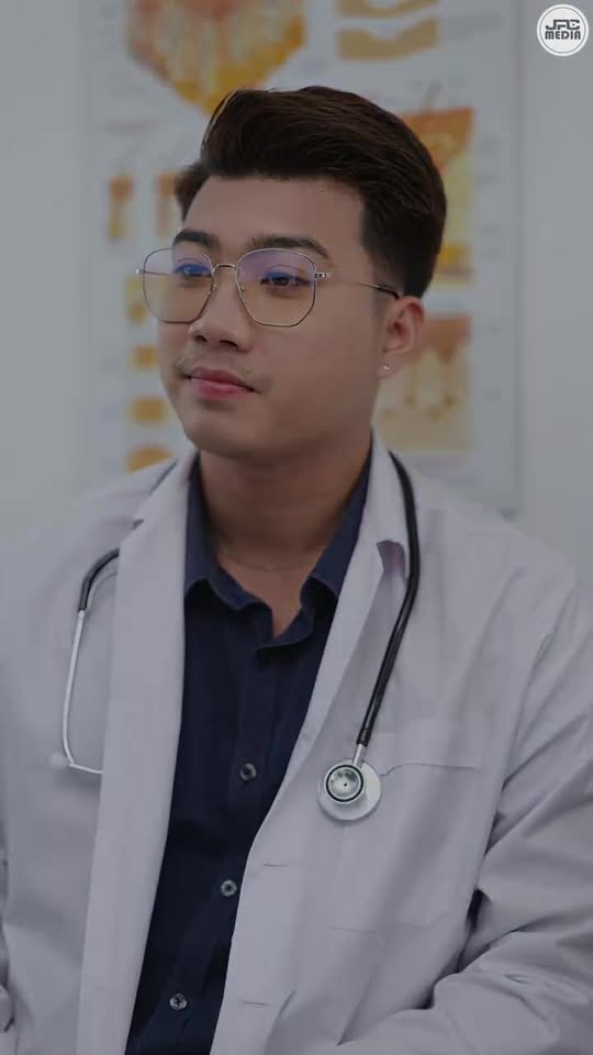 [หนังเต็มเรื่อง] 469H1006 B มาสมัครเป็นหมอ แต่โดนไล่ไปเป็น รปภ 1 วัน