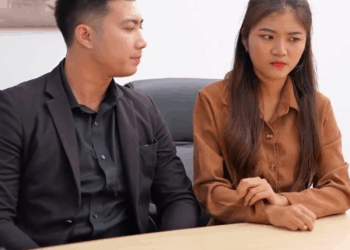 [หนังเต็มเรื่อง] 166H1006 B แฟนเก่ามาสมัครงาน ประธานเลยปลอมตัว