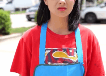 [หนังเต็มเรื่อง] 176H1006 B แม่ค้าขายอาหาร ช่วยเหลือขอทานข้างถนน