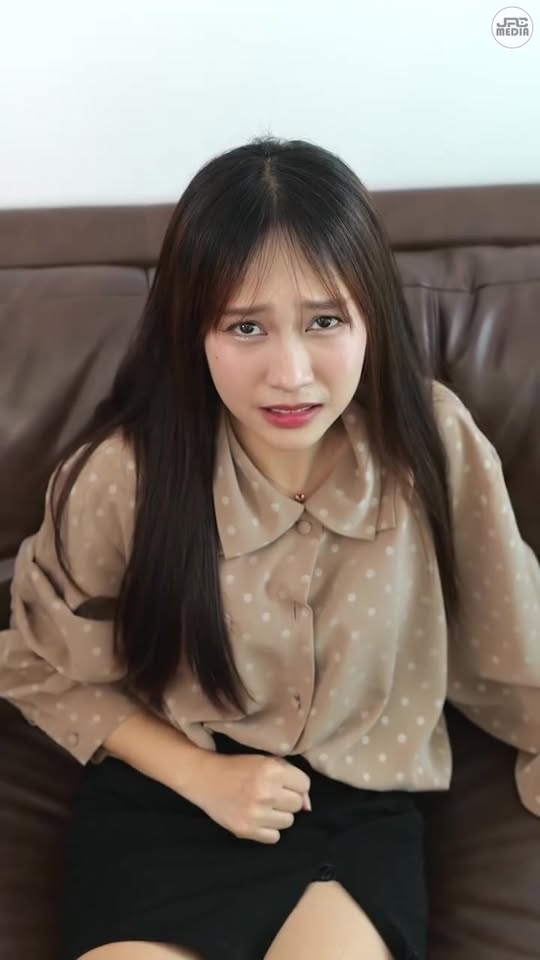 [หนังเต็มเรื่อง] 513H1006 B ลูกค้ารายใหญ่ ทำไมต้องไหว้เด็กแจกใบปลิว