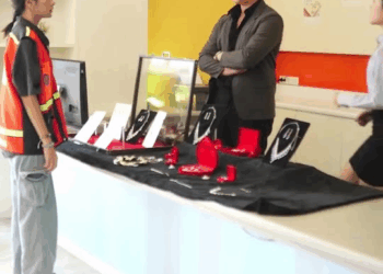 [หนังเต็มเรื่อง] 525H1006 B วินมอไซค์ที่คุณดูถูก คือลูกมหาเศรษฐี