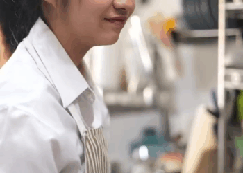 [หนังเต็มเรื่อง] 556H1006 B หลอกขายของให้ลูกค้า ใครจะคิดว่าคือเจ้าของร้าน