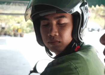 [หนังเต็มเรื่อง] 530H1006 B ส่งอาหารอยู่ดีๆ ดันได้ว่าที่ภรรยาเป็นประธาน