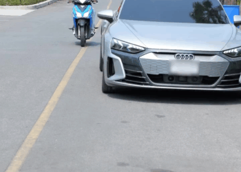 [หนังเต็มเรื่อง] 552H1006 B หมามองเครื่องบิน เป็นแค่วินอยากจะจีบแอร์โฮสเตส