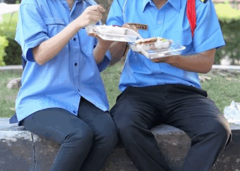 [หนังเต็มเรื่อง] 189H1006 B แม่บ้านร้อยล้าน มาทำงานเอาสังคม เพลินซีรี่ย์