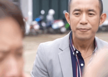 [หนังเต็มเรื่อง] 217H1016 Y ป้าแก่ๆ ป่วยขนาดนี้ ยังส่งอาหารมาให้ลูกทุกวันอีก