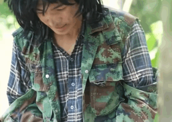 [หนังเต็มเรื่อง] 252H1016 Y ลูกเศรษฐีทำไมมาเป็นขอทาน นอนหน้าโรงแรมทุกวัน