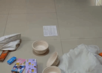 [หนังเต็มเรื่อง] 309H1016 Y ผัวทิ้งสมบัติไว้ให้กับแม่ผัว 2 ถึง 3 ล้านเลยเหรอ