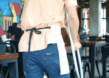 [หนังเต็มเรื่อง] 404H1016 Y ทำไมลูกค้าคนนี้ ถึงด่าคนทำอาหาร