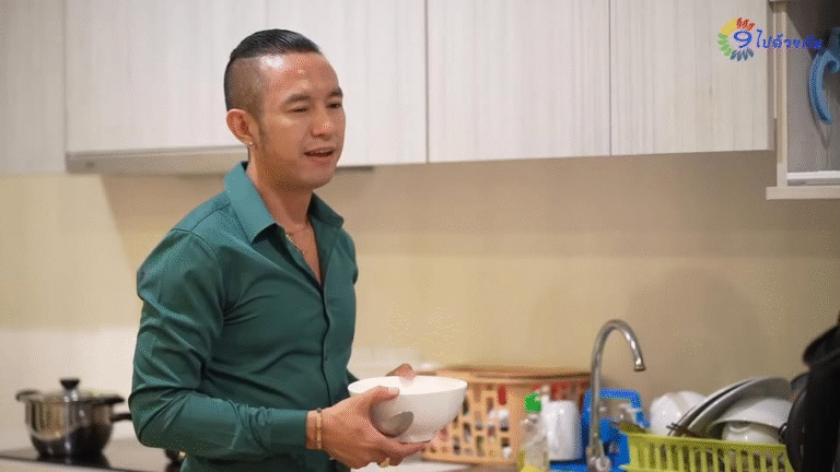 [หนังเต็มเรื่อง] 008H1016 Y วันนี้ผมติดประชุม คุณกินข้าวคนเดียวไปก่อนน่ะ