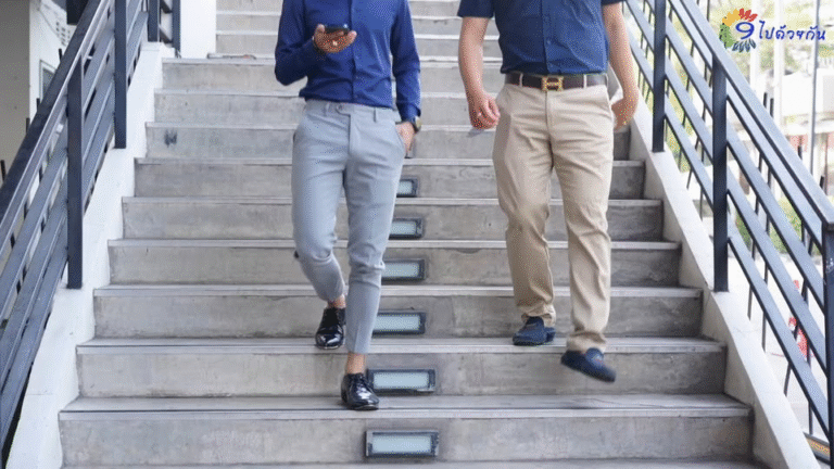 [หนังเต็มเรื่อง] 073H1016 Y สามปีแล้วที่ไม่ได้เจอ นายก็ยังเป็นเด็กส่งของอยู่เหรอ