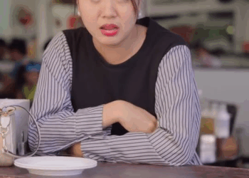 [ตอนต่อไป] 015T1110 A ใครจะไปรู้ว่าเด็กขายลูกชิ้นคนนี้จะเป็นท่านประธาน ตอนจบอย่างสะใจ