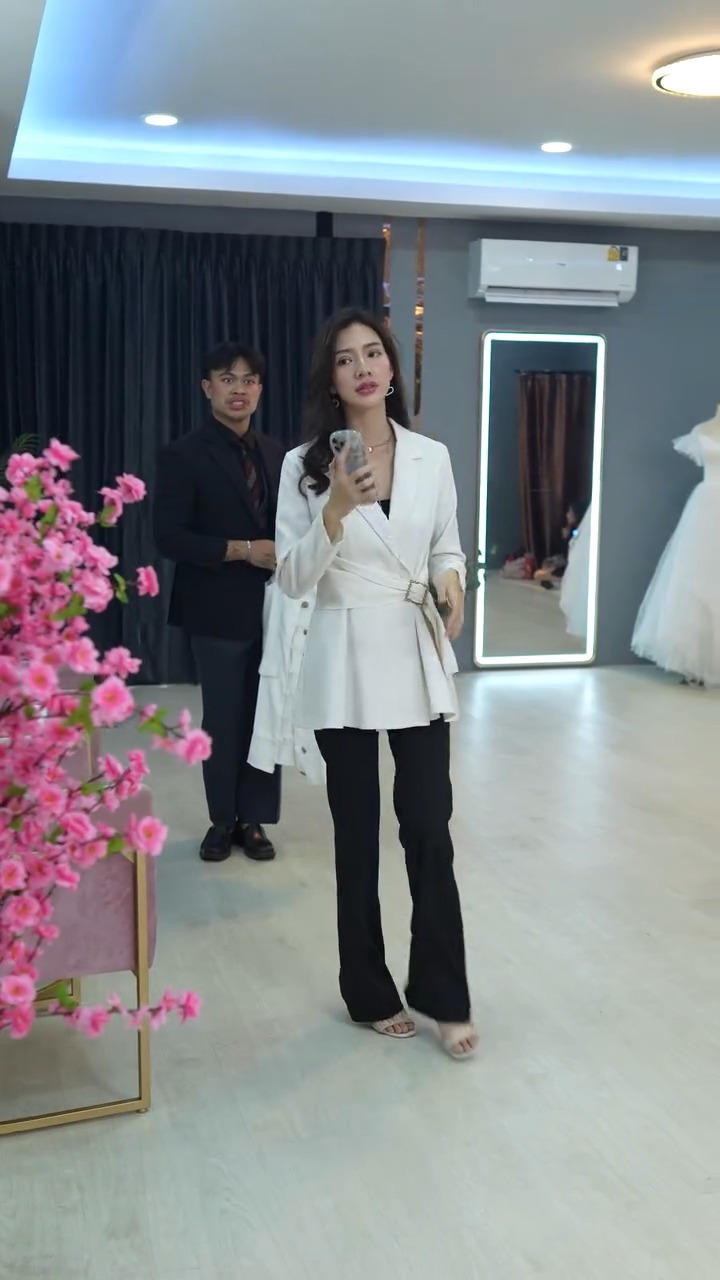 [ตอนต่อไป] 258T1110 A อย่ามาซ่ากับนํ้าว้า เดี๋ยวจะหาว่ารังแกคนตัวเล็กๆ