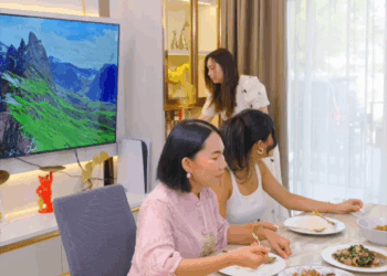 [ตอนต่อไป] 457T1110 A ครอบครัวสตอกันทั้งบ้าน แต่ยังโชคดีที่มีลูกชายที่พึ่งพาได้