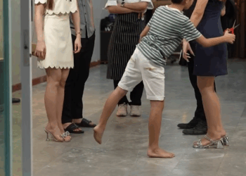 [ตอนต่อไป] 266T1110 A วาสนาเจ๊ชม มีสามีดีมีชัยไปกว่าครึ่ง