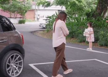 [ตอนต่อไป] 001T1110 A เด็กคนนี้ทำไมมีปานที่แขนเหมือนลูกฉันเลย เรื่องนี้มันเกิดไรขึ้นเมื่อ