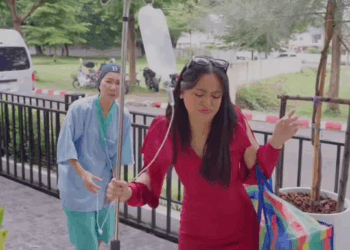 [ตอนต่อไป] 062T1110 A ลูกทรพี แม่ป่วยหนักก็เลยเอาแม่ไปทิ้งที่บ้านนอกให้ลูกบุญธรรมดูแล