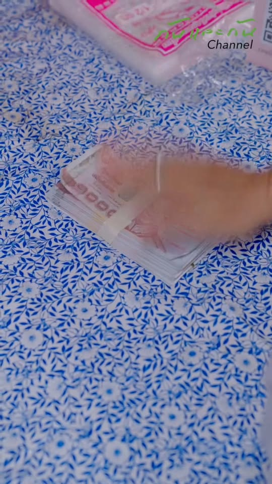 [ตอนต่อไป] 066T1110 A แซนวิชยัดไส้สร้อยทอง ป็าก็เลยขอเหมาซื้อทั้งหมด