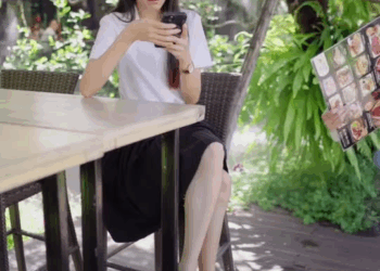 [ตอนต่อไป] 069T1110 A เธอพลาดมีลูกในวัยเรียน ต้องมาทำงานพาร์ทไทม์ แถมโดนเพื่อนนินทารังเกียจ