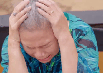 [ตอนต่อไป] 074T1110 A สองผัวเมียสักผ้าอยูู่ดีๆเจอโรงศพลอยมา มีคนอยู่ในนั้น